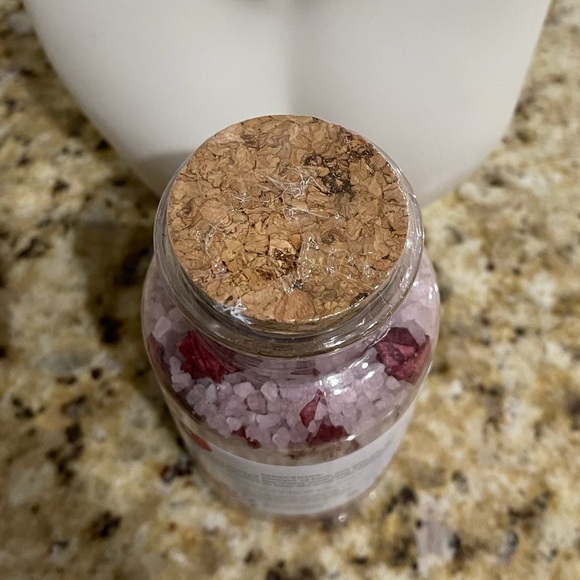 Live Green Bath Salt Mixture - Picture 3 of 3